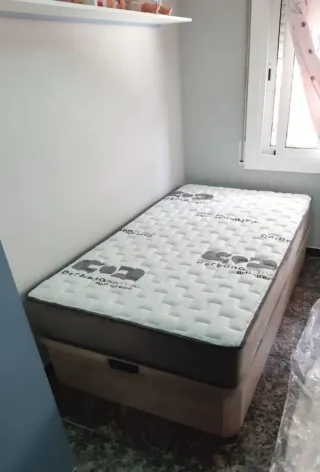 Canapé abatible con colchónes viscoelástica