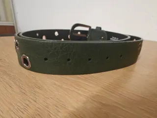 Cinturón verde con ojales t.90