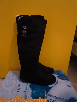 Stivali scamosciati neri con zip