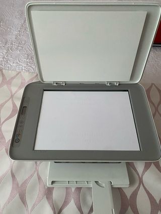 Impresora HP DeskJet 2720e