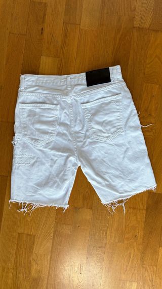 Pantalón corto vaquero Zara blanco desgastado