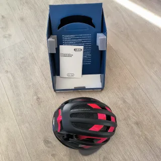 Casco ABUS Airbreaker Negro/Rojo Talla S