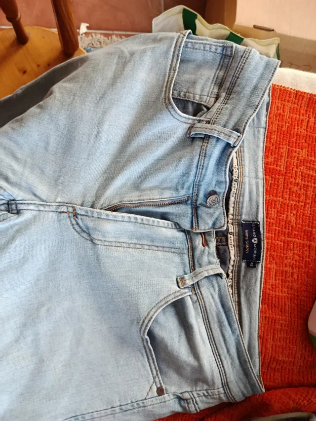 Pantalón Vaquero Álvaro Moreno Talla 42