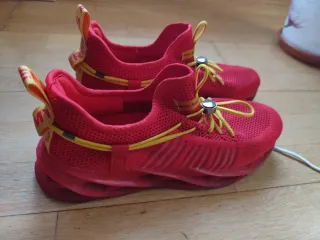 Zapatillas deportivas hombre rojas