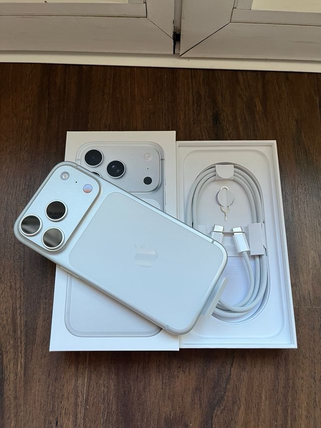 iPhone 17 Pro 256GB titanio blanco