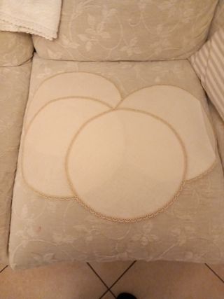 Centrotavola in lino beige e bianco