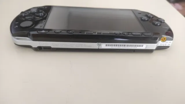 Sony PSP 3004 + Funda y Cargador