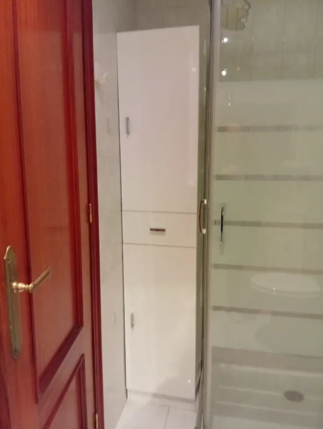 Mueble de baño blanco