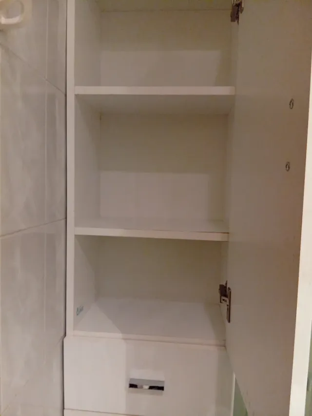 Mueble de baño blanco