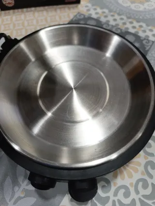 Cocedor de huevos eléctrico.