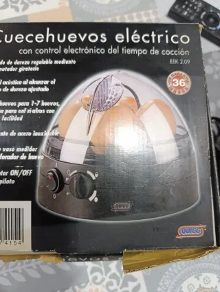 Cocedor de huevos eléctrico.