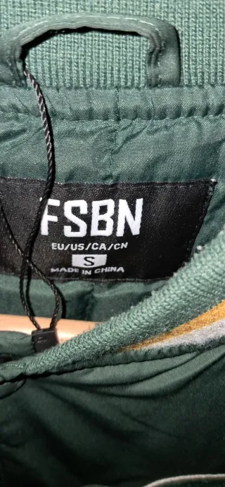 Chaqueta Deportiva Reckless Verde y Blanca