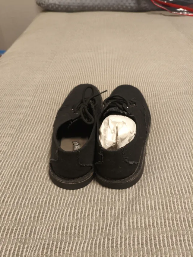 Zapatos negros elegantes