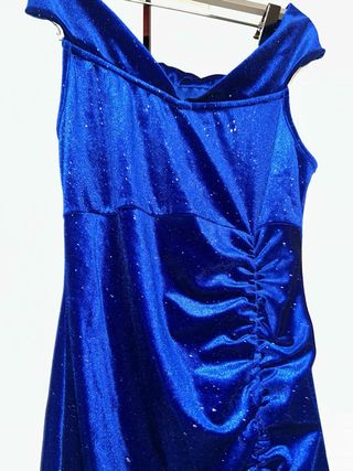 Vestido fiesta azul brillante