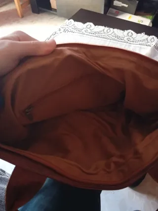 Bolso de piel marrón