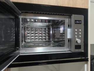 Microondas empotrable Evvo