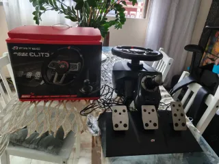 PS4 Pro 1TB + 2 Mandos + Volante Suzuka