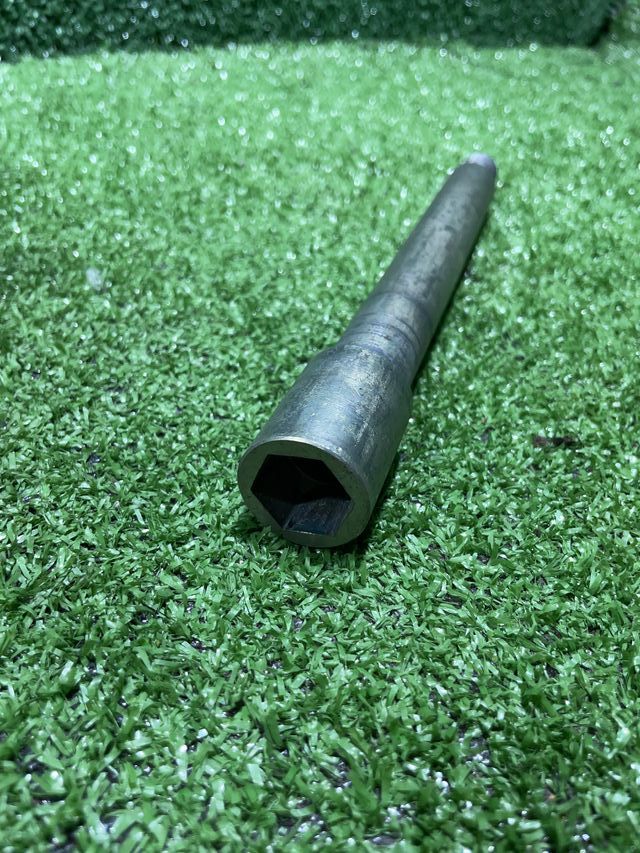 PERNO FORCELLA CERCHIO ANTERIORE YAMAHA TENERE 700