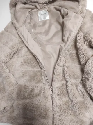 Pellicciotto donna beige con cappuccio