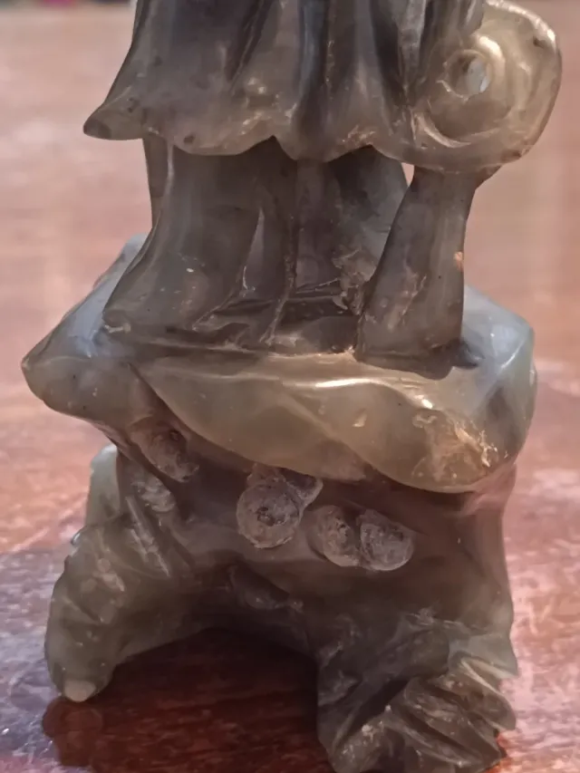 Figura antigua de jade