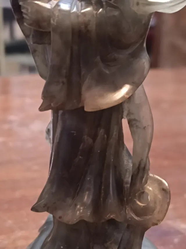 Figura antigua de jade