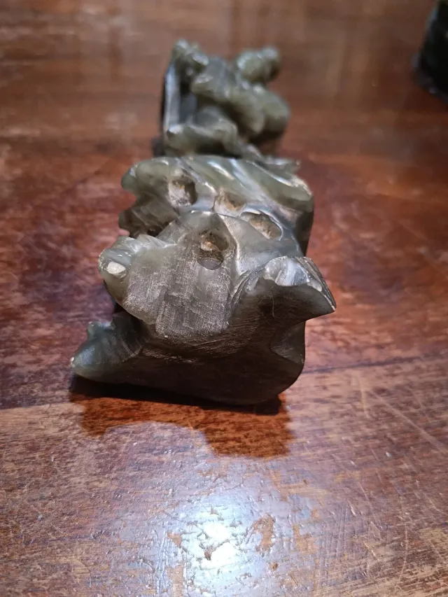 Figura antigua de jade