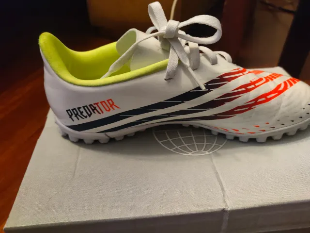 Botas de fútbol Adidas Predator talla 38