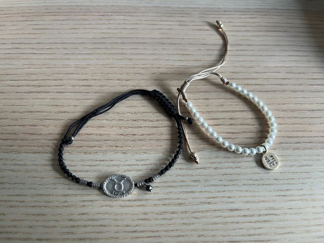 Pulseras hilo con dijes