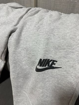 Pantalones Nike grises
