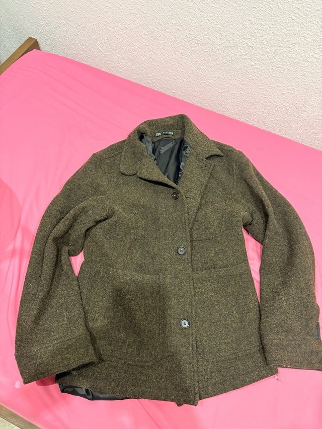 Abrigo de invierno marca ZARA marrón Talla M