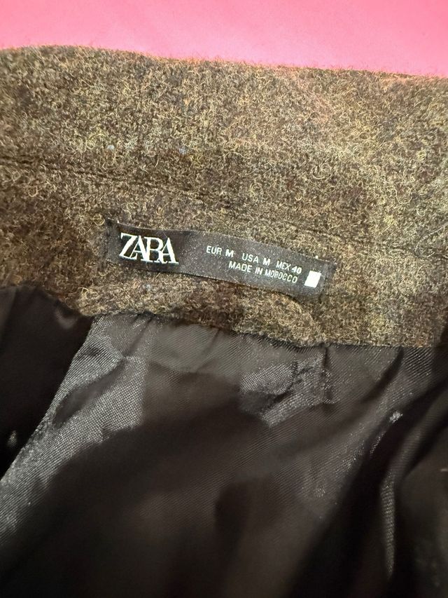 Abrigo de invierno marca ZARA marrón Talla M