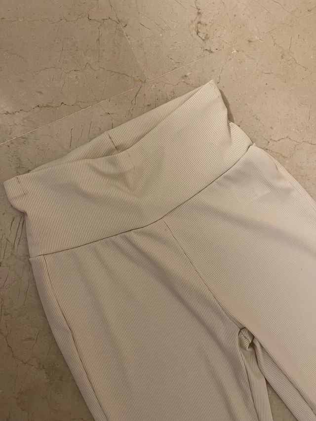 Leggings beige chica