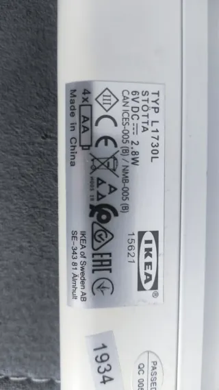 Lámpara LED IKEA para armario