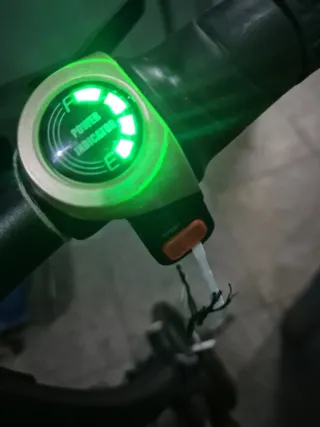 Patinete eléctrico VMP con asiento