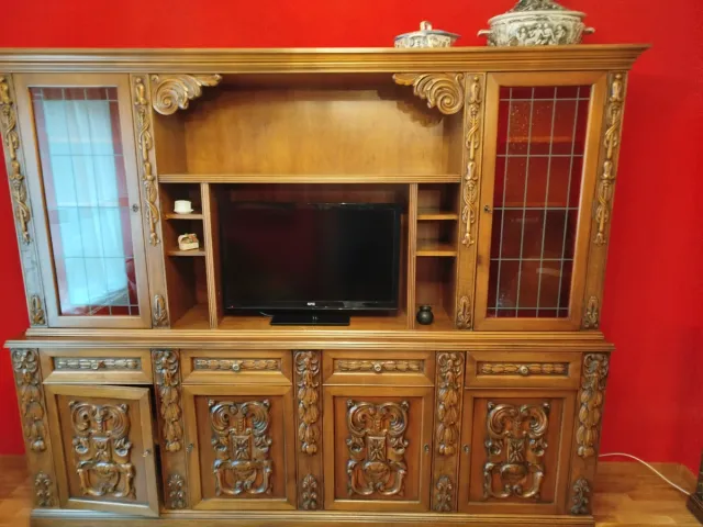 Mueble de salón madera y cristal