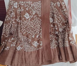 Falda Massimo Dutti vuelo floral talla 38