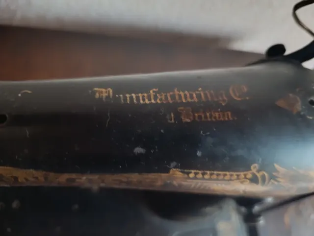 Máquina de coser Singer antigua