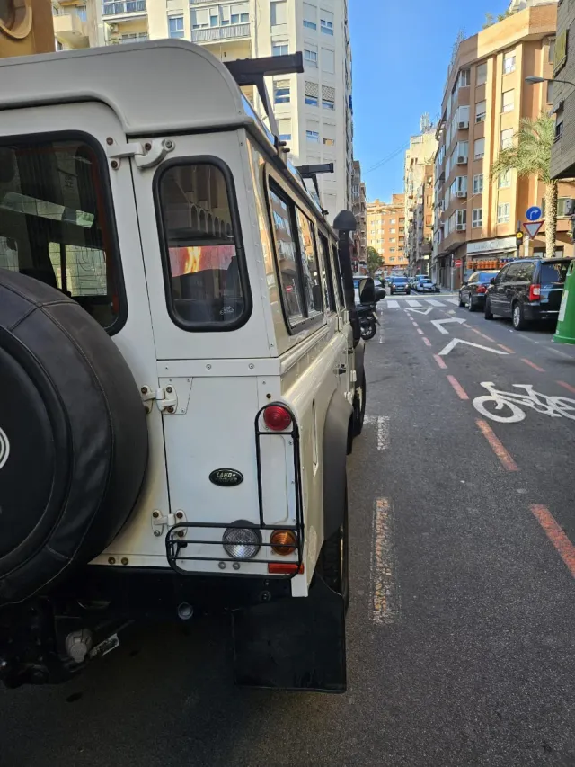 Land Rover Defender 2005