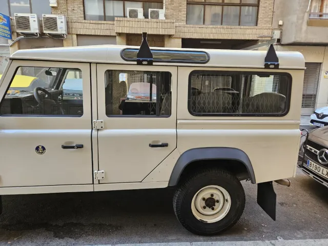 Land Rover Defender 2005