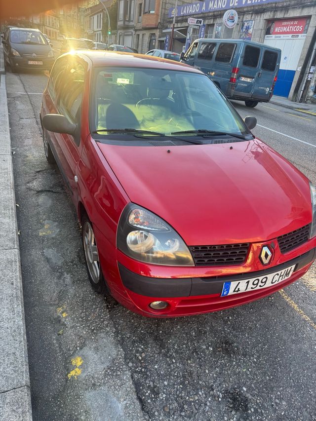 Renault Clio 2003