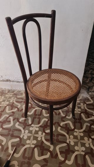 2 Sedie in stile Thonet in vimini