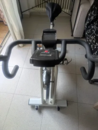 Bicicleta Estática Blanca