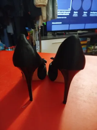 Zapatos Sfera Talla 36 Negros Joyas