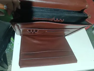 Maletín piel artificial caballero