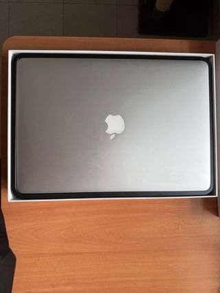 MacBook Pro 15’’i7 16GB RAM  SSD 1TB  + ofice 2019