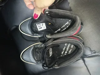 Zapatillas Adidas Mujer Negras y Rojas