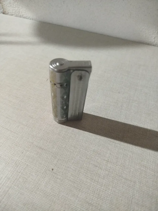 Mechero antiguo gasolina plata