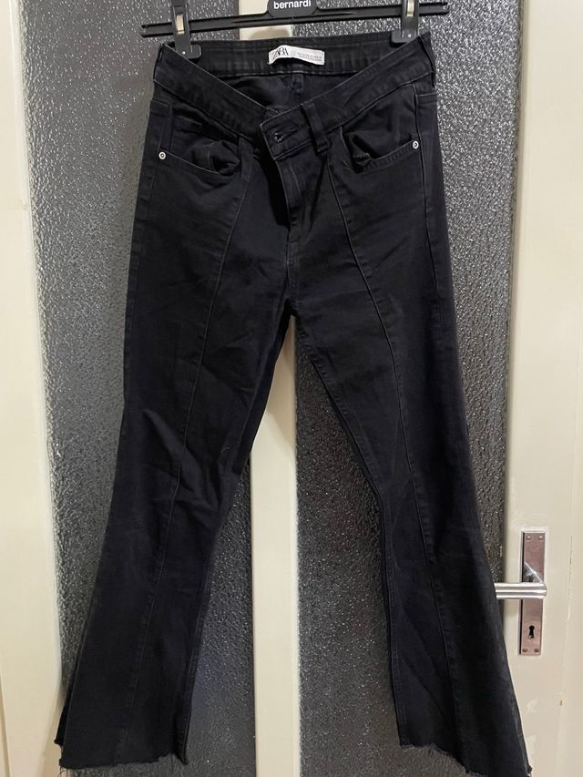 Jeans Zara neri a zampa