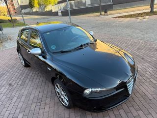 Alfa Romeo 147 1.6 GASOLINA 105CV 5 PUERTAS