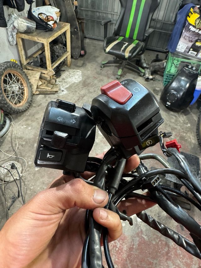 Interruptores Royal Enfield Himalayan 411